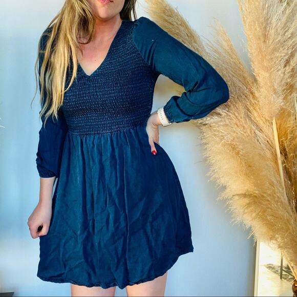 OLD NAVY Blue Wash Denim Chambray VNeck Elastic Ruched Mini Long Sleeve Dress S - Picture 9 of 9